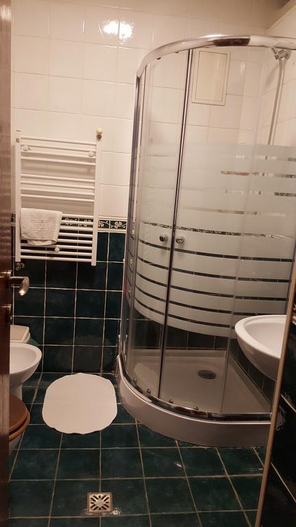 بوخارست Hospitality Centrum- River المظهر الخارجي الصورة